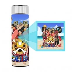 Mily One Piece Straw Hat Pirates Temperature Display Thermal Bottle Lifestyle 9 Mily One Piece Straw Hat Pirates Temperature Display Thermal Bottle Lifestyle