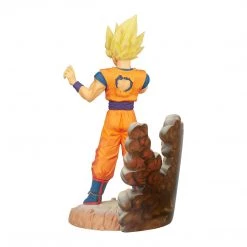Entertainment Earth Dragon Ball Z History Box Vol. 2 Super Saiyan Goku Figure Figures