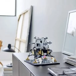 Cesar Figures LEGO NASA Apollo 11 Lunar Lander